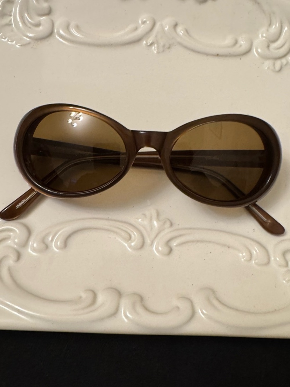 Classic Brown Oval Women's Sunglasses - Brown Lenses
